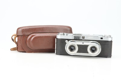 Lot 444 - An Edixa Stereo 35mm Stereoscopic Rangefinder Camera