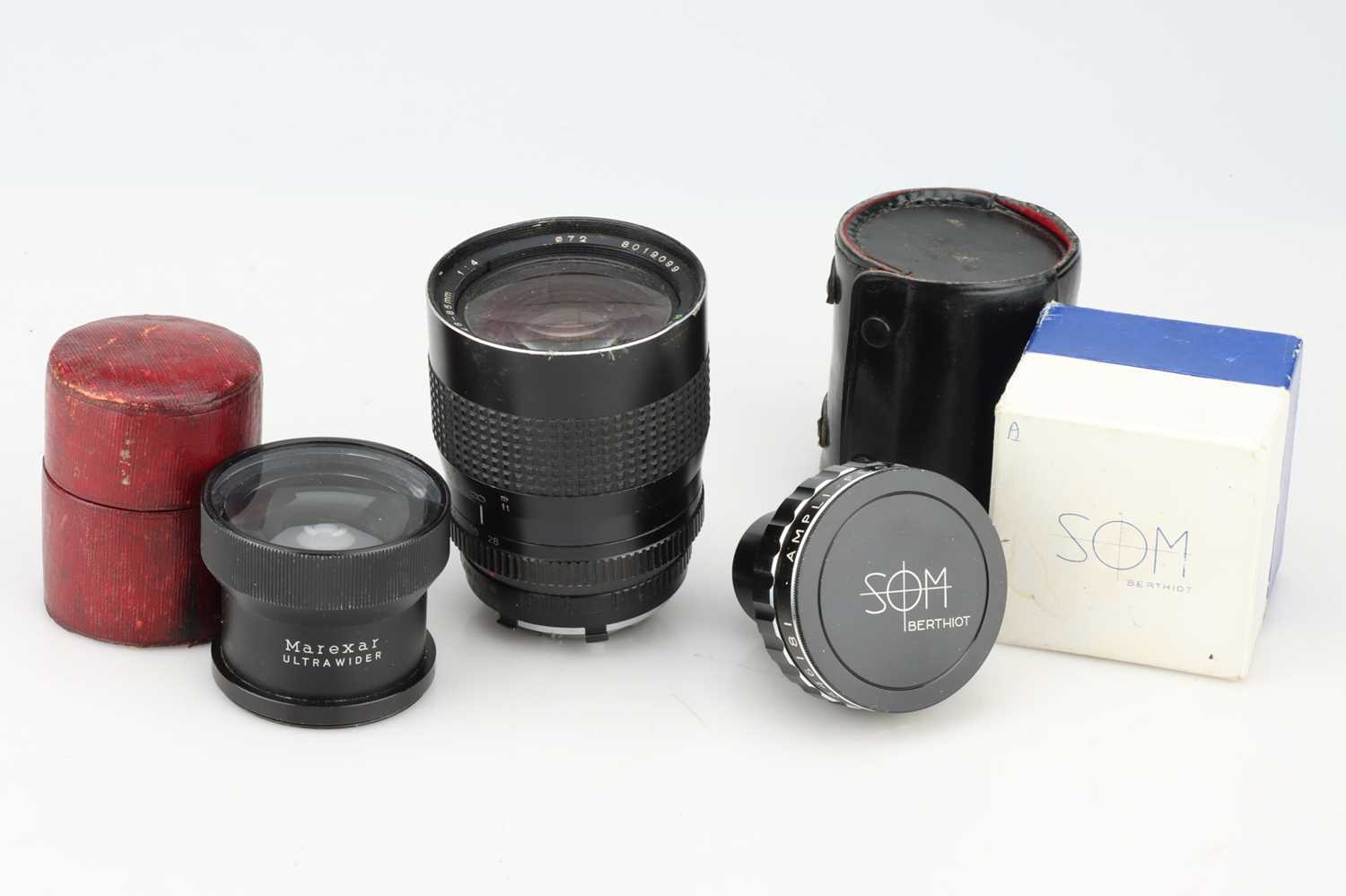 Lot 466 - A Som Berthiot Ampli-Flor Lens