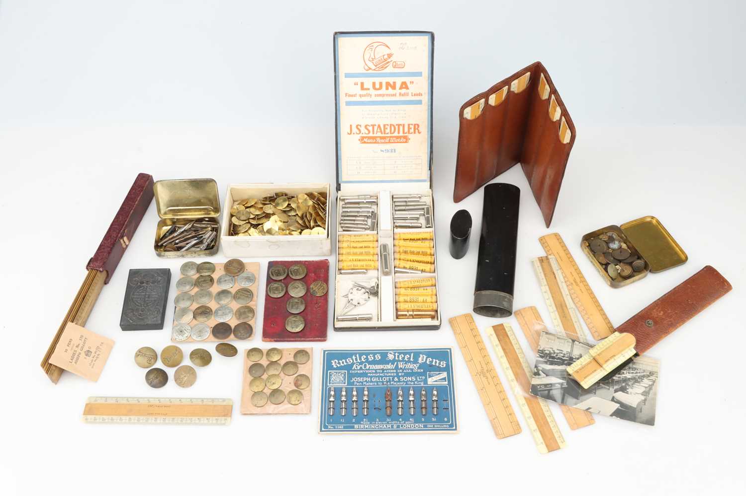 Lot 321 - Drawing/ Drafting Accessories