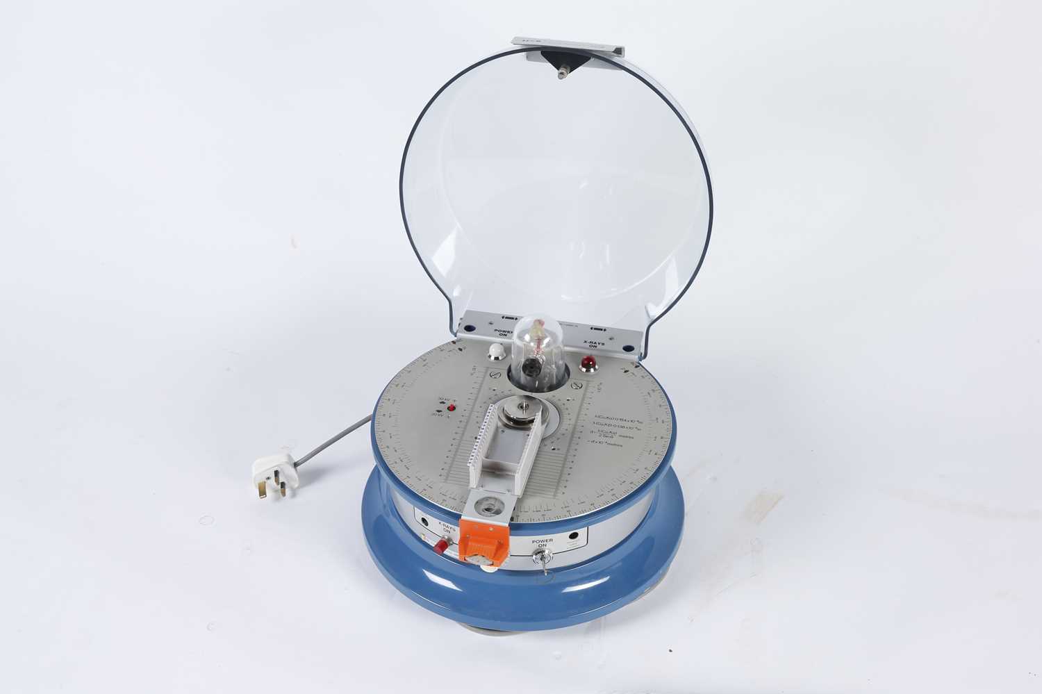 Lot 327 - A Complete Tel-X-Ometer X-ray Experiment Set,