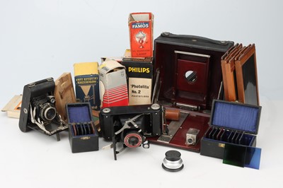 Lot 402 - Collection of Cameras and Accessories