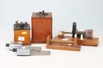 Lot 212 - Collection of Laboratory Electrical Equipment