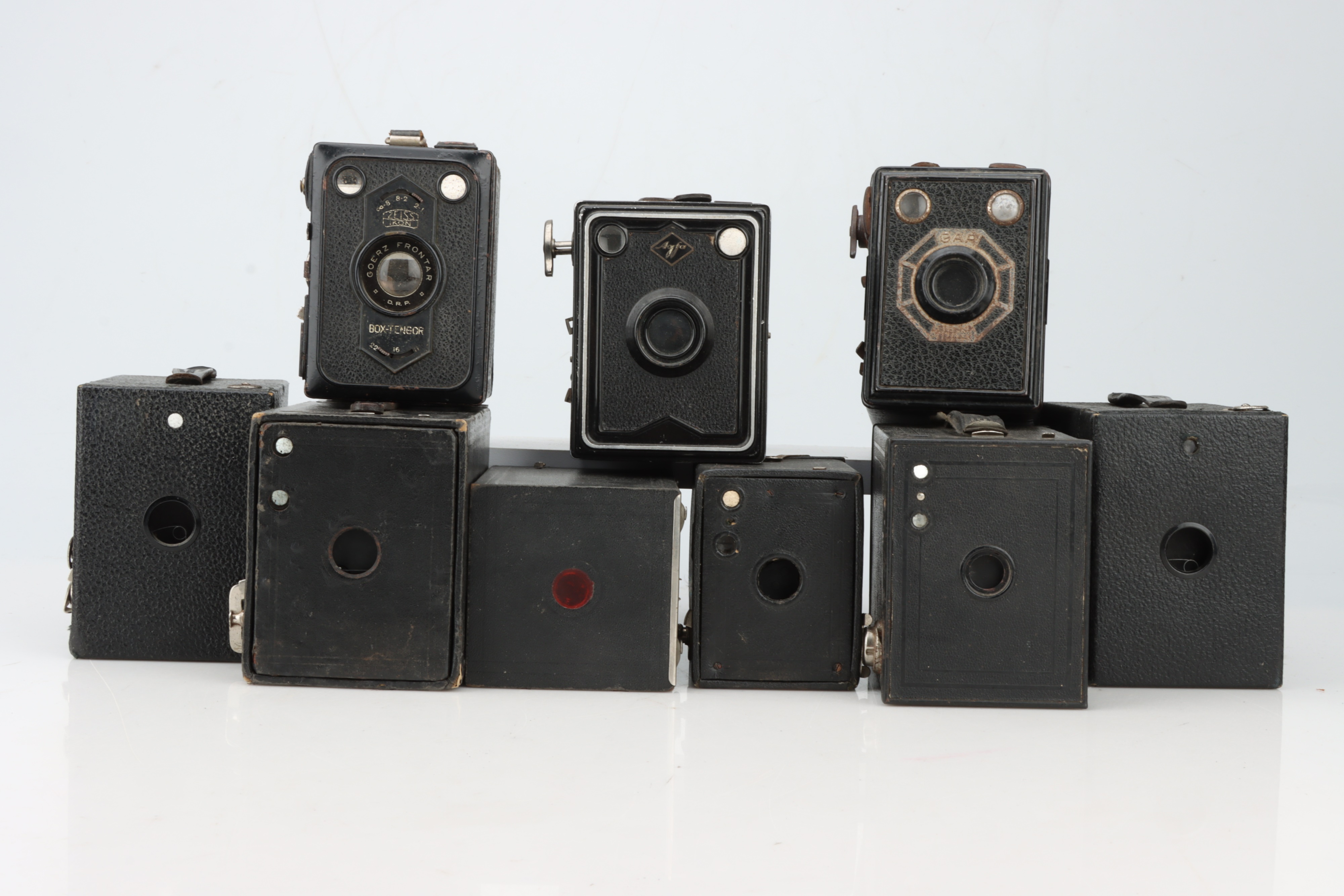 Lot 398 - A Selection of Box Type Cameras,