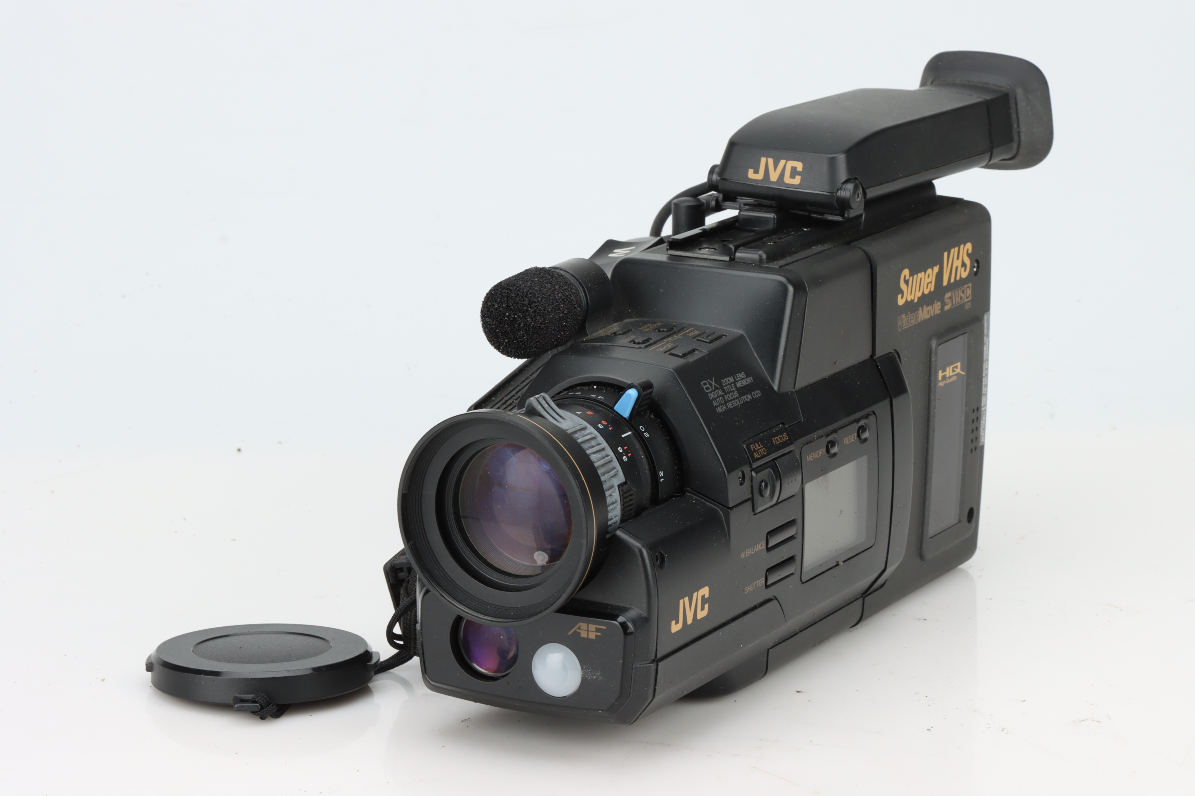 Jvc Vhs Lot 704 - A JVC GR-S77 Super VHS Camcorder,