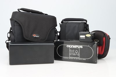 Lot 458 - A Large Selection of Compact Camera Cases