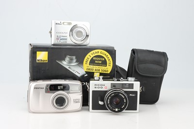 Lot 400 - A Selection of Compact Cameras