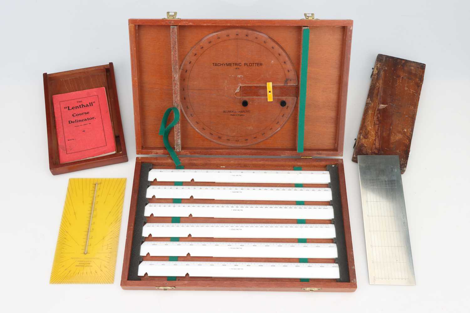 Lot 259 - Surveying and Navigation Instruments