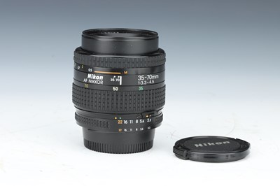 Lot 645 - A Nikon AF NIkkor f/3.3-4.5 35-70mm Lens