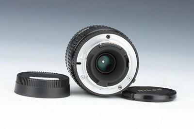 Lot 645 - A Nikon AF NIkkor f/3.3-4.5 35-70mm Lens