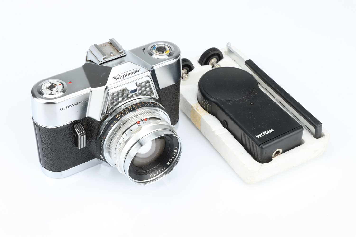 Lot 425 - A Voigtlander Ultramatic Camera