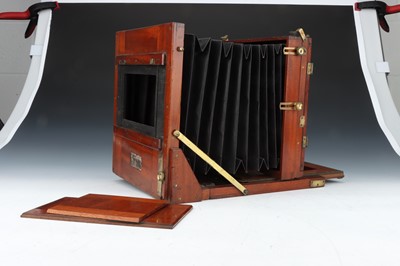 Lot 613 - An Unmarked Mahogany & Brass Whole Plate Tailboard Camera