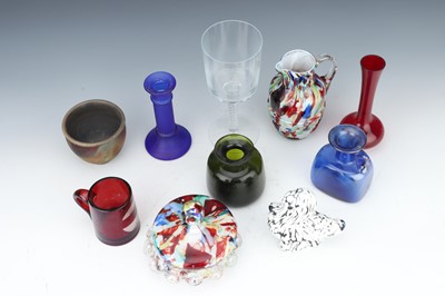 Lot 73 - A Group of Glass Items