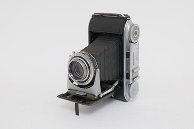 Lot 629 - A Voigtlander Bessa II Rangefinder Camera