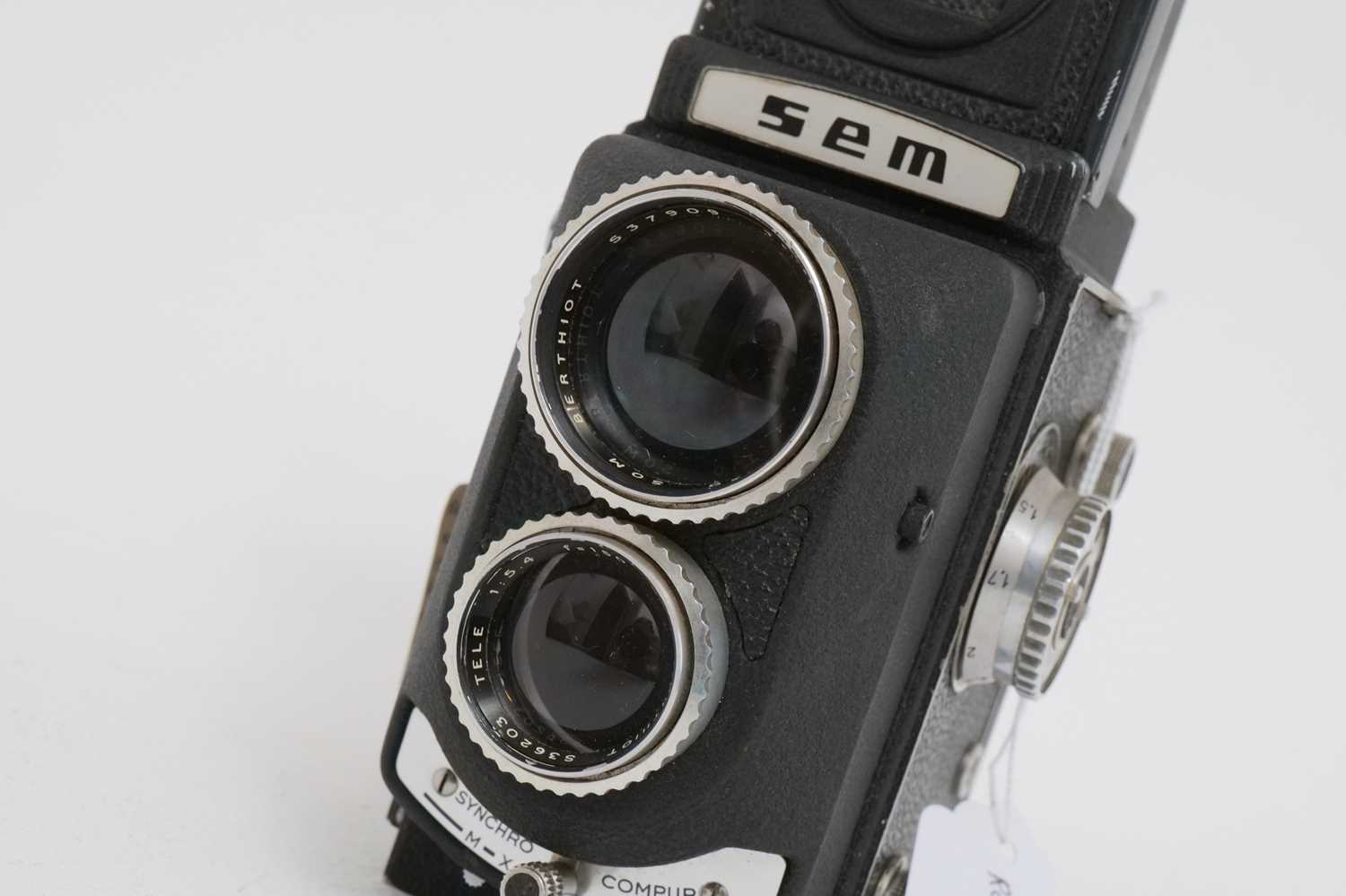 Lot 636 - A SEM Semflex Studio TLR Camera,