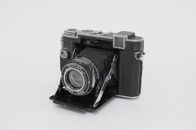 Lot 638 - A Zeiss Ikon Super Ikonta 532/16 Rangefinder Camera