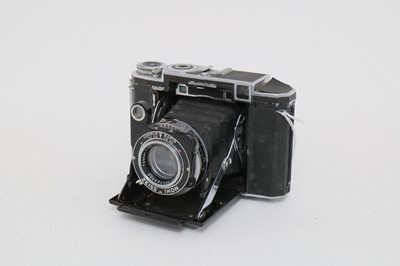 Lot 639 - A Zeiss Ikon Super Ikonta 530/16 Rangefinder Camera