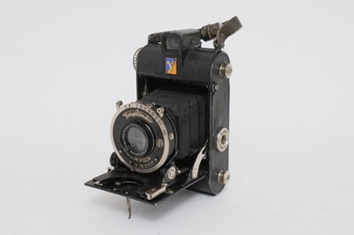 Lot 407 - A Voigtlander Virtus Camera