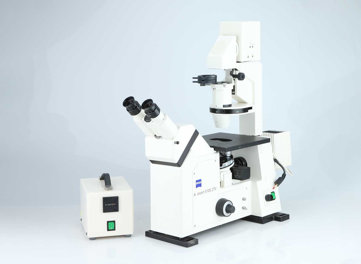 Lot 324 - Zeiss AxioVert S100 2TV Inverted