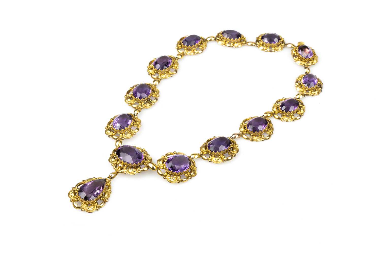Lot 131 - A Mid-Victorian Amethyst Riviére Necklace