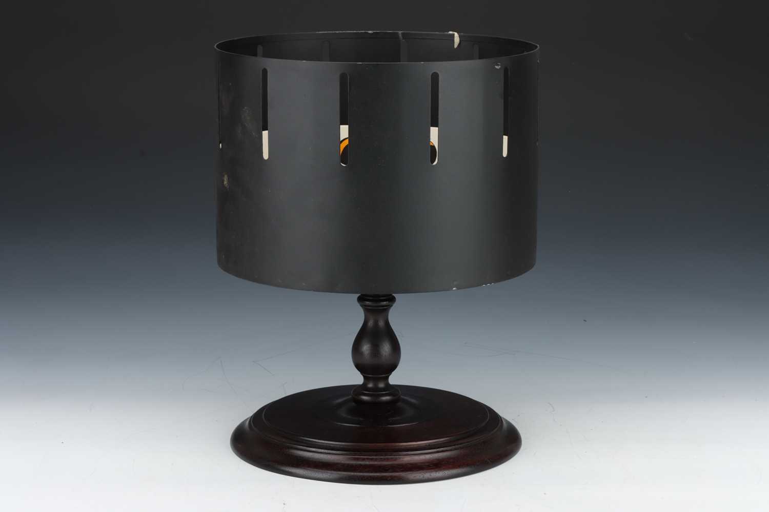 Lot 609 - A Large 20th Century Zoetrope