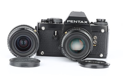 Lot 662 - A Pentax LX SLR Camera