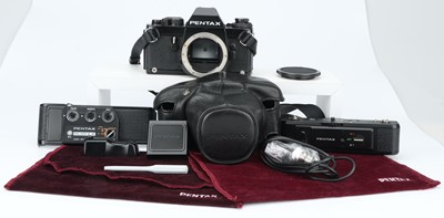 Lot 702 - A Pentax LX SLR Body