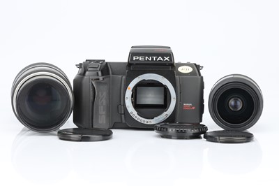 Lot 705 - A Pentax SFXn SLR Camera