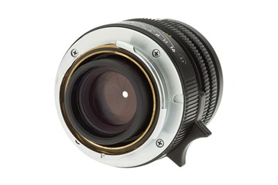 Lot 39 - A Leitz Summilux-M Double Aspherical f/1.4 35mm Lens