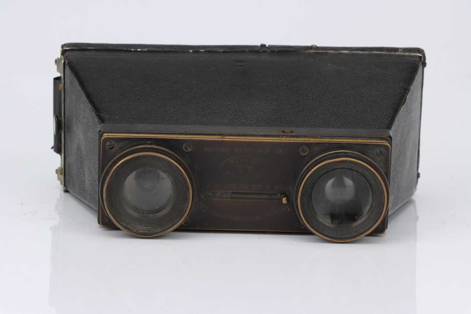 Lot 829 - A London Stereoscopic Co. Binocular Camera