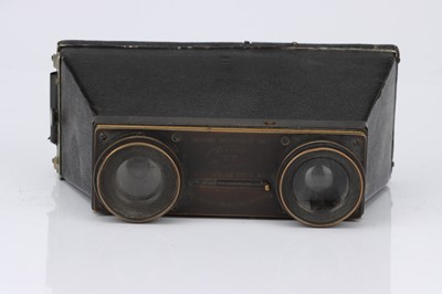 Lot 829 - A London Stereoscopic Co. Binocular Camera