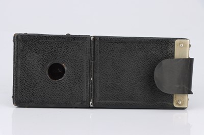 Lot 829 - A London Stereoscopic Co. Binocular Camera