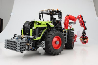 Lot 91 - LEGO Technic CLAAS XERION 5000 TRAC VC (42054)