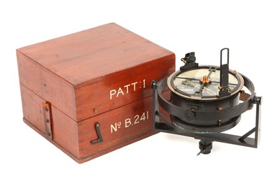 Lot 155 - An Admiralty Pattern 1 Dry Card Compass
