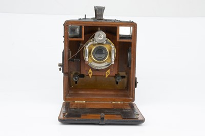 Lot 811 - An Unmarked Detective Camera