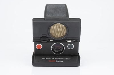 Lot 820 - A Polaroid SX-70 Land Camera Sonar OneStep