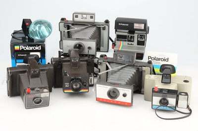 Lot 823 - A Selection of Polaroid Instant Cameras