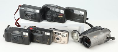 Lot 394 - A Selection of 35mm Compact Cameras