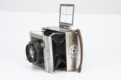 Lot 835 - A Gaumont Reporter Strut Camera