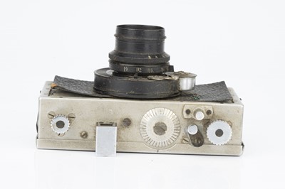 Lot 836 - An Unmarked 35mm Viewfinder Camera