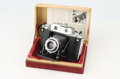 Lot 613 - A Ross Ensign 12-20 Rangefinder Camera