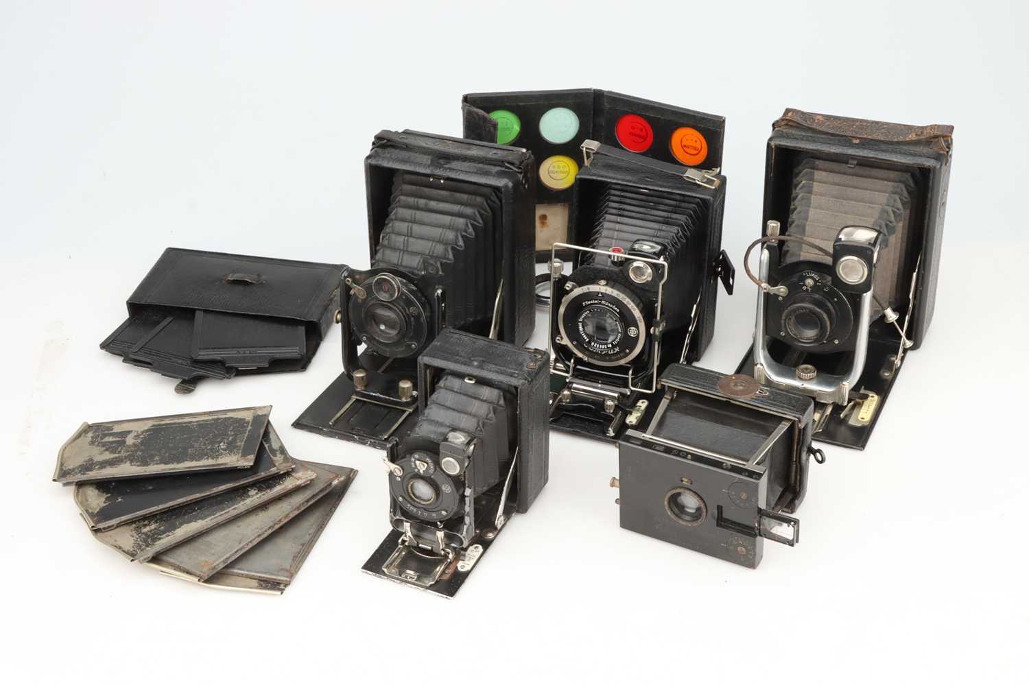 Lot 830 - A Selection of Folding Bed Cameras,