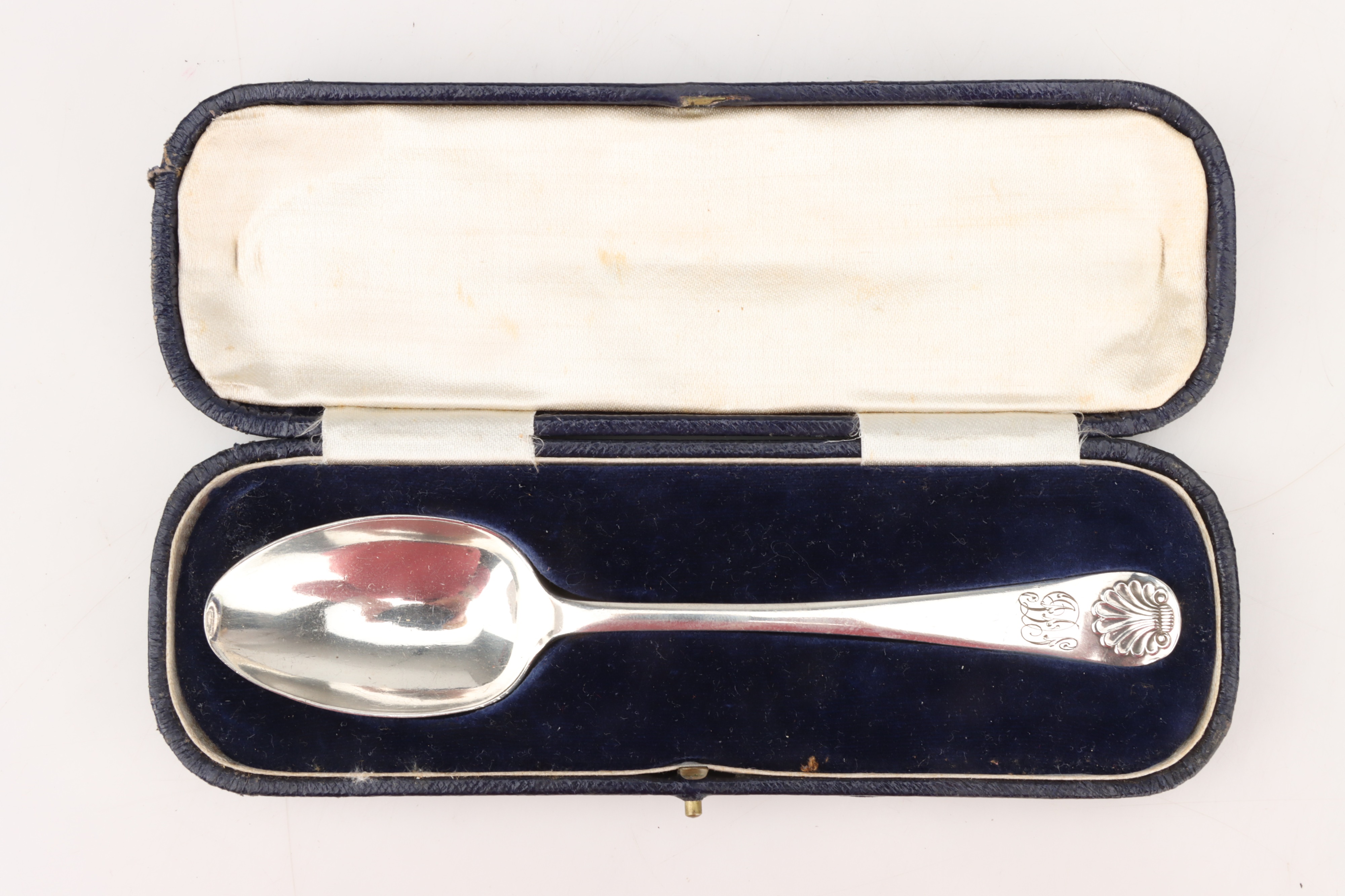 Lot 63 - A Cased Set of George V Silver Coffee Bean