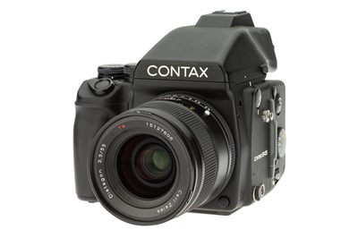 Lot 126 - A Contax 645 Medium Format Camera Outfit