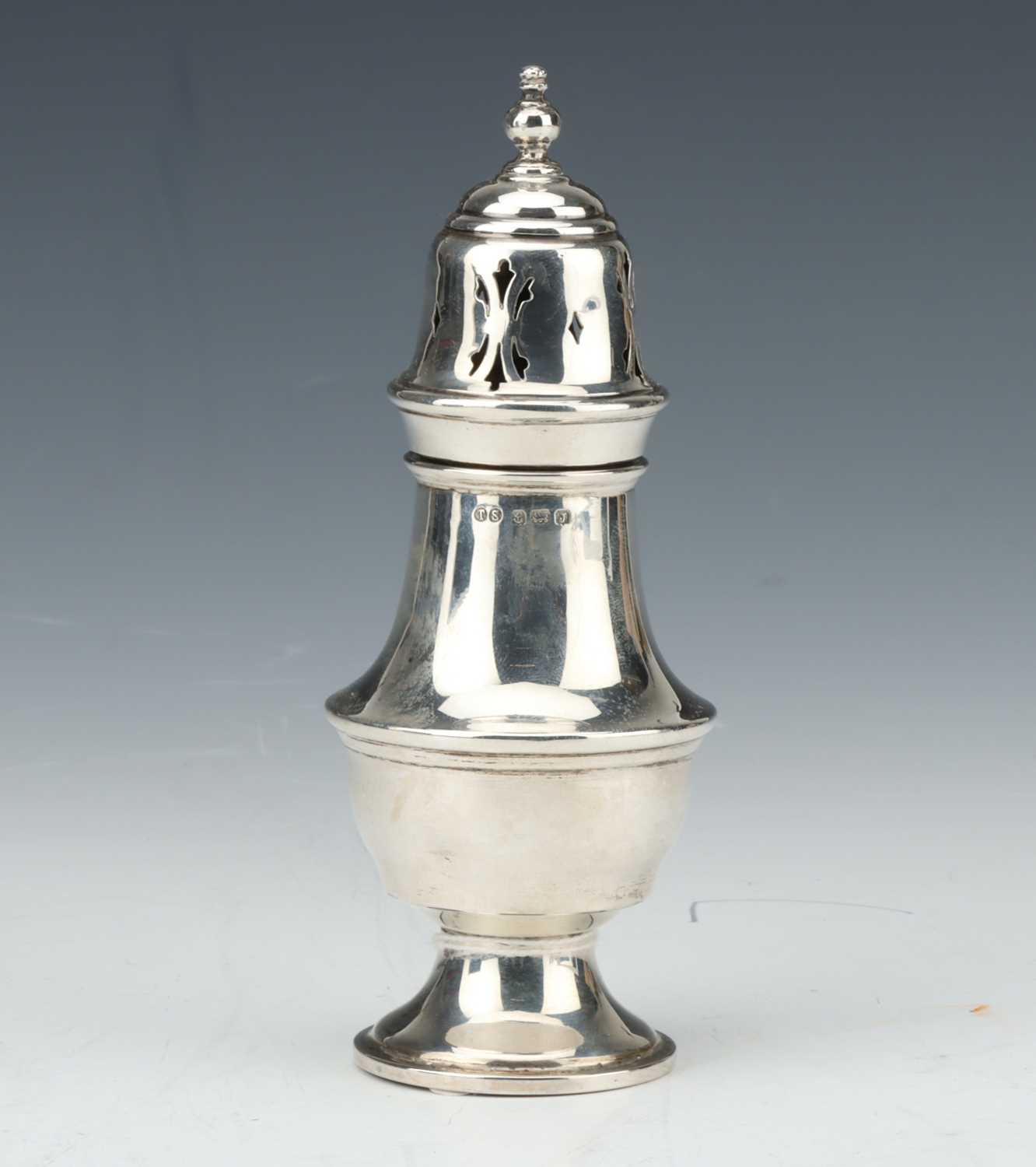 Lot 72 - A George V Silver Baluster Suigar Caster,