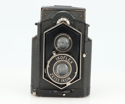 Lot 611 - An Early Zeiss Ikon Ikoflex 'Coffee Can' Medium Format TLR