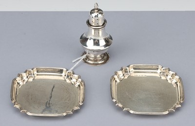 Lot 74 - A Pair of George VI Serpentine Dishes