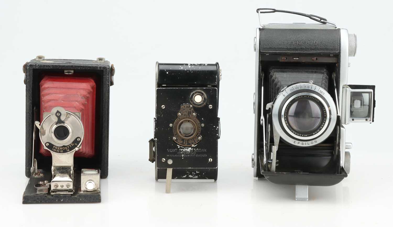 Lot 383 - An Ensign Selfix 820 Folding Camera