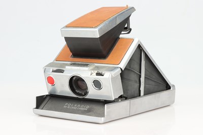 Lot 845 - A Polaroid SX-70 Land Camera