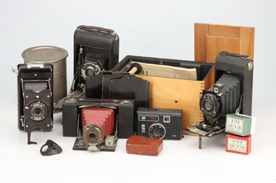 Lot 849 - A Selection of Various Cameras