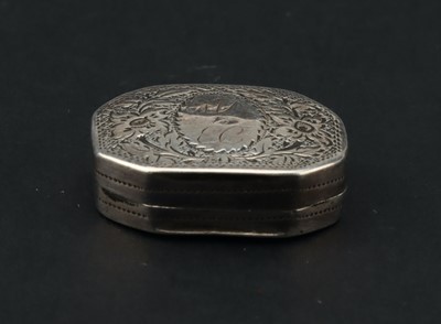 Lot 75 - A Small George III Silver Vinaigrette